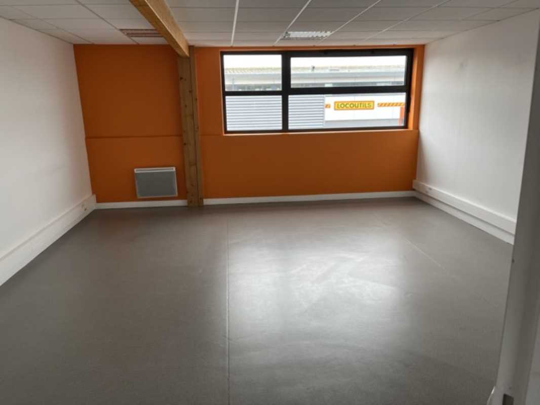 Visuel 3 de l'annonce : A LOUER - BUREAUX - 90M² ENVIRON - BREST 