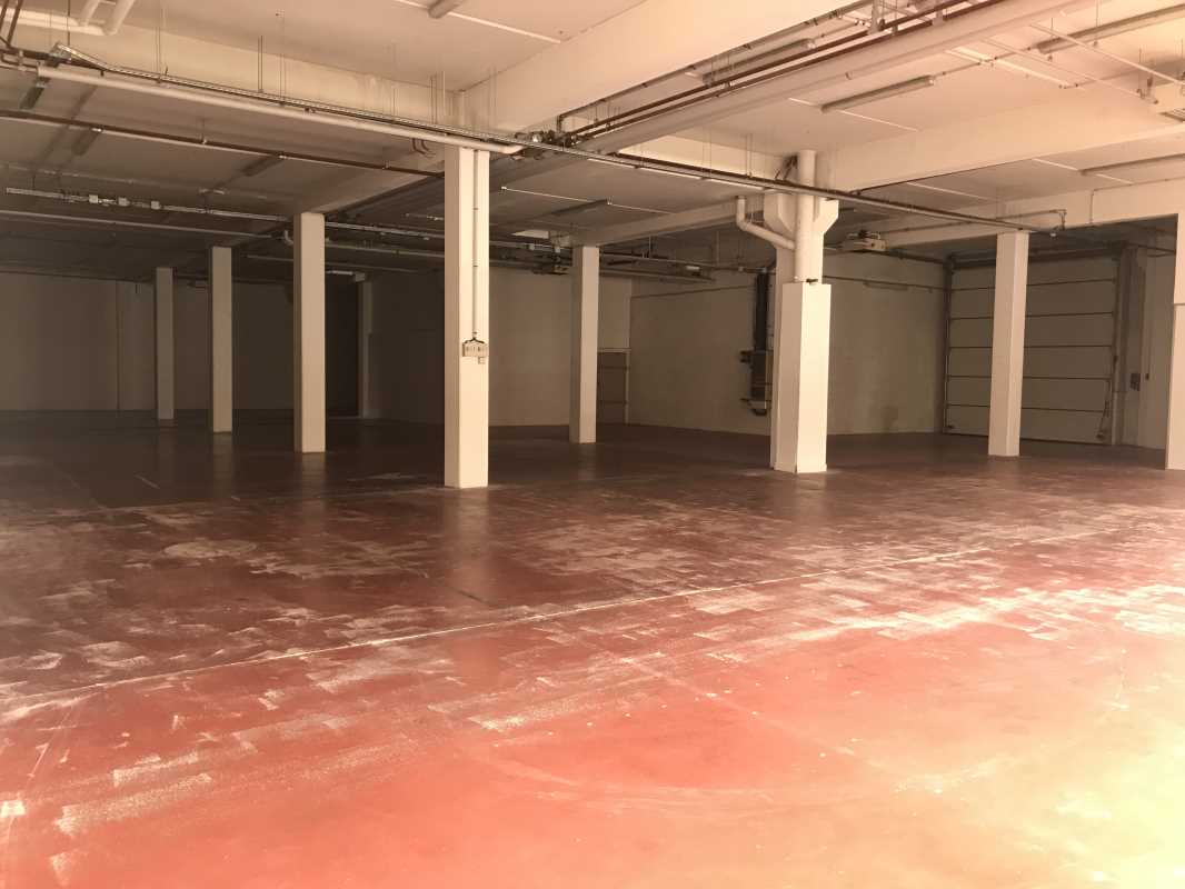 Photo du bien : à Louer Locaux d'activité 91140 VILLEBON SUR YVETTE offre (...)