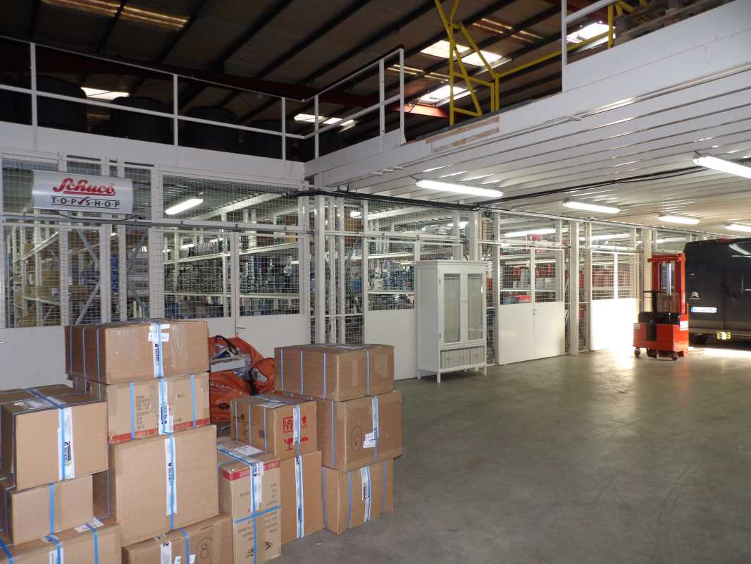 Photo du bien : à Vendre Locaux d'activité 78130 LES MUREAUX offre 691102