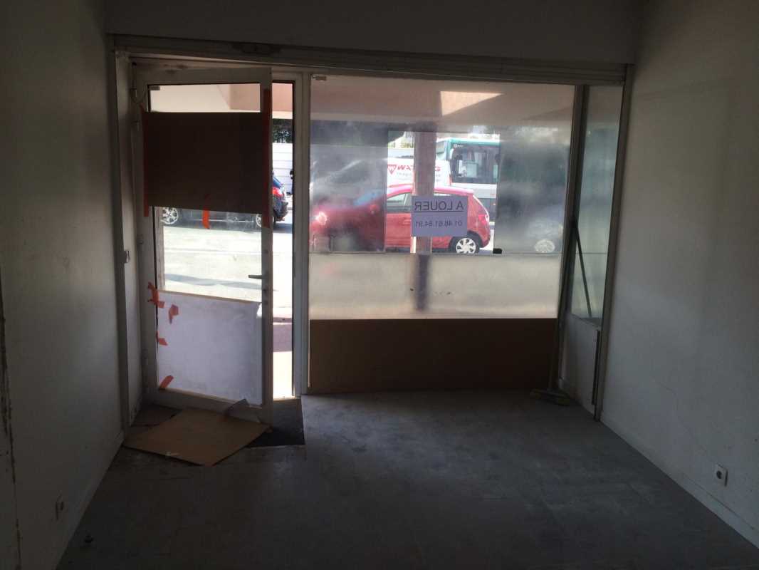 Photo du bien : à Louer Locaux commerciaux 92340 BOURG LA REINE offre 756346