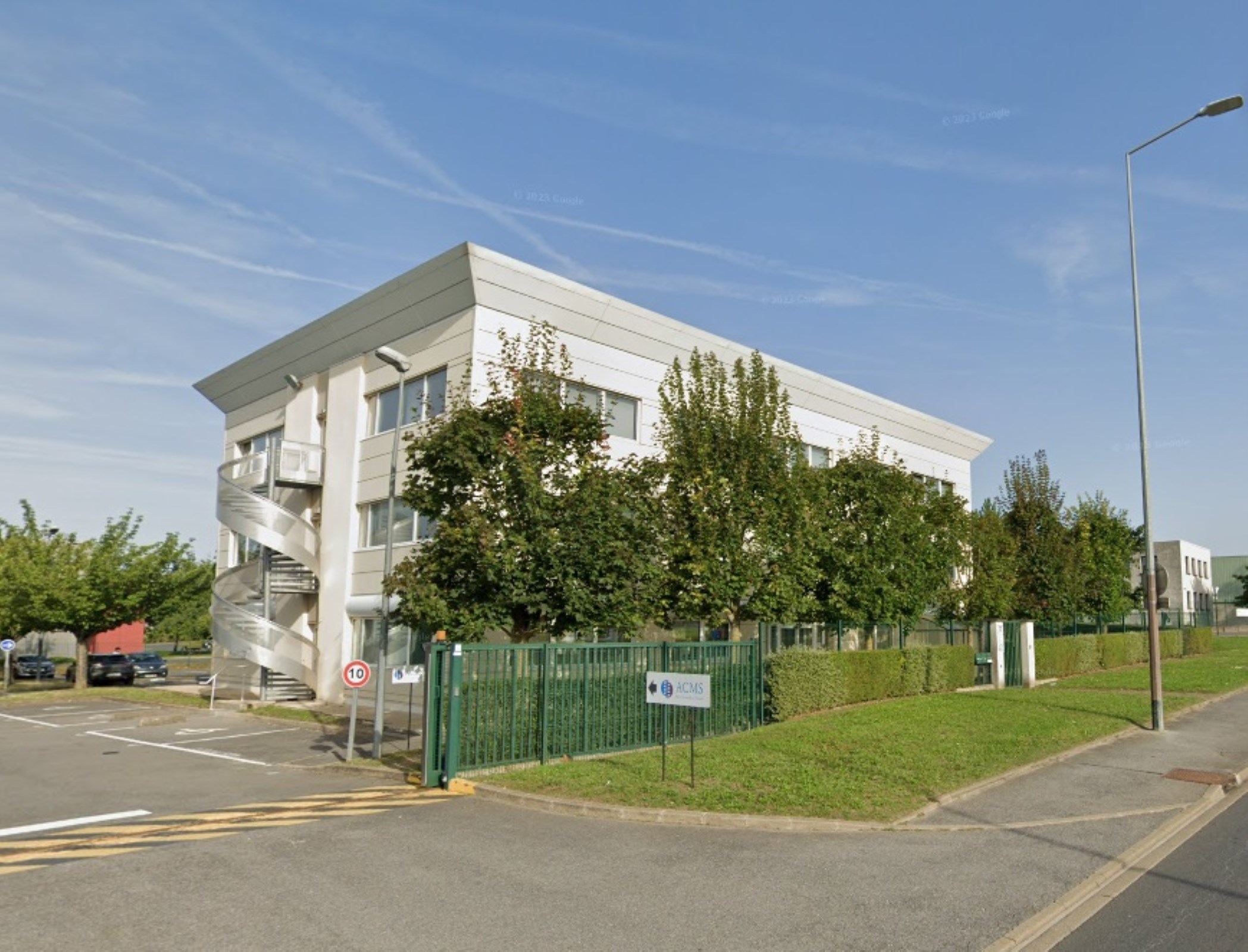 Bureau à louer - Mareuil-Lès-Meaux (77100) - 400 m²