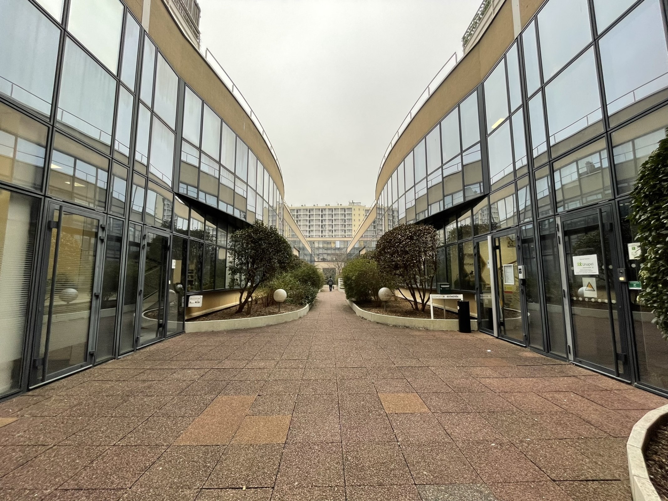 Entrepôt / Activité à louer - Vanves (92170) - 396 m² - 7 128 €/mois