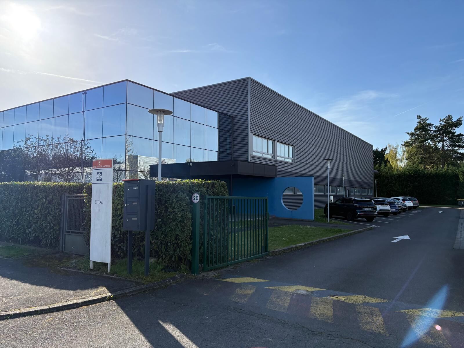 Entrepôt / Activité à louer - Bonneuil-Sur-Marne (94380) - 1470 m² - 16 170 €...