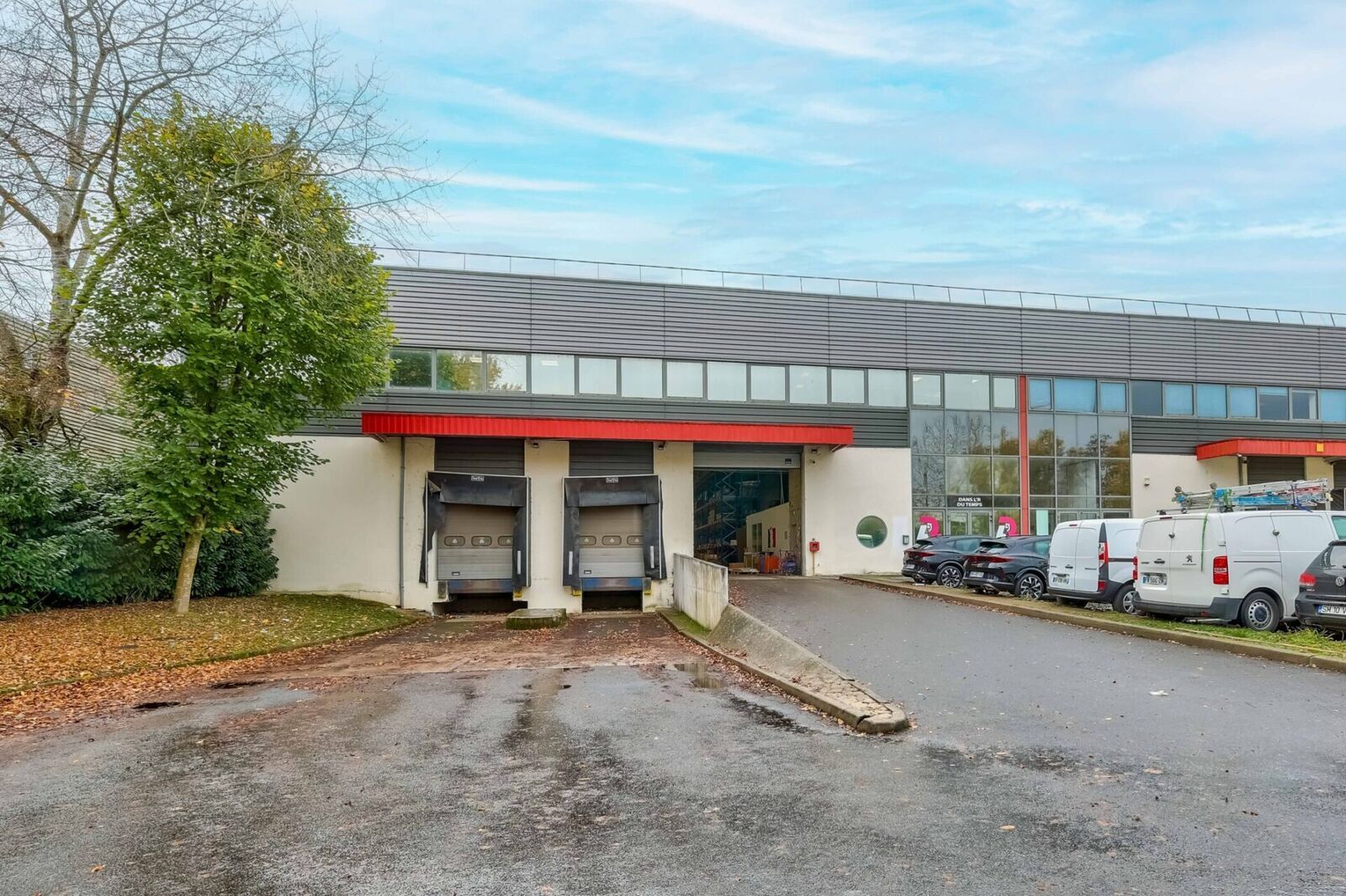 Entrepôt / Activité à louer - Carnetin (77400) - 1998 m² - 13 986 €/mois