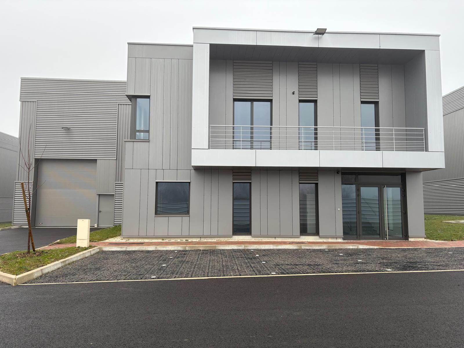 Entrepôt / Activité à louer - Courtry (77181) - 706 m² - 7 766 €/mois