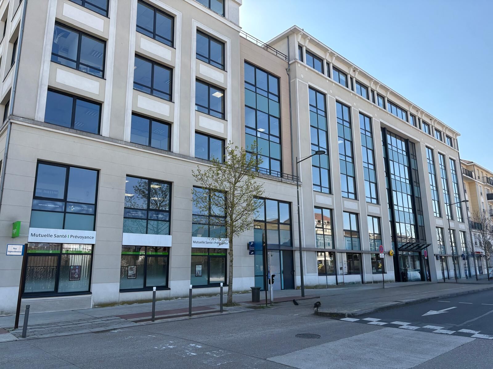 Bureau à louer - Bussy-Saint-Georges (77600) - 1629 m² - 19 548 €/mois