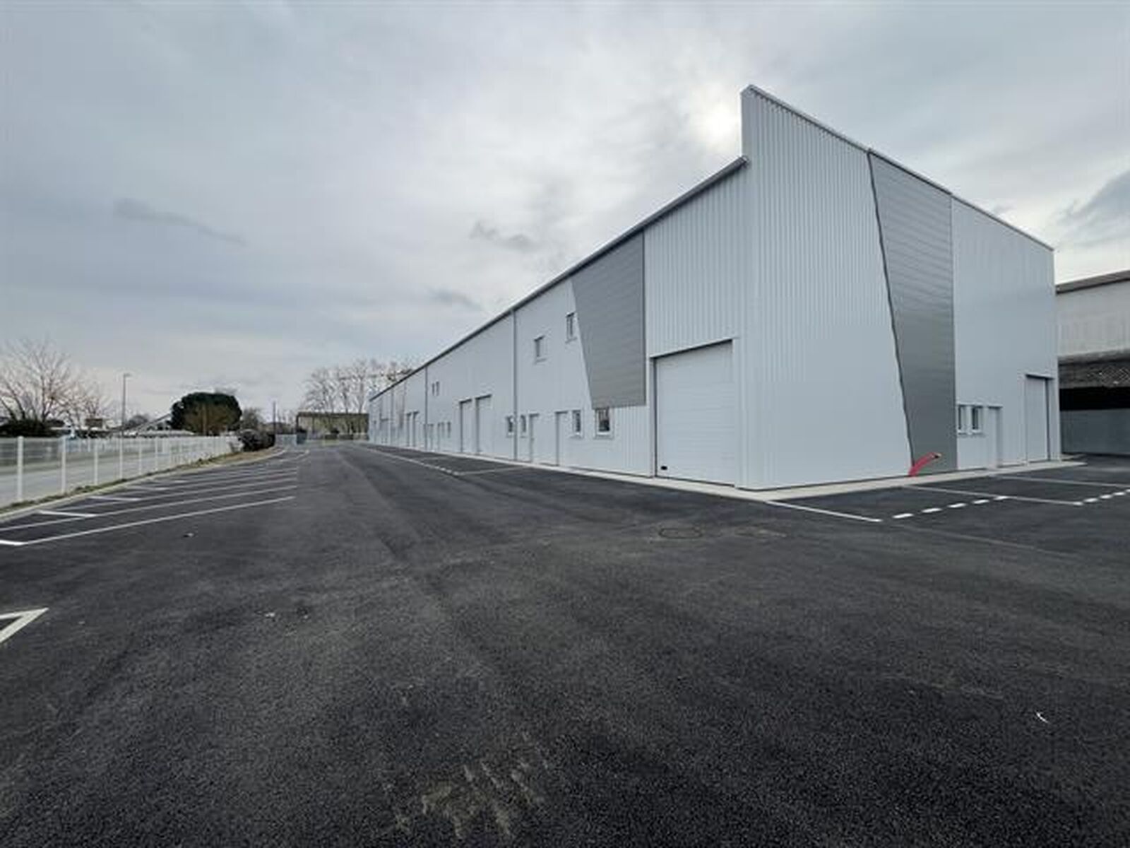 Locaux d'activité - 31150 LESPINASSE