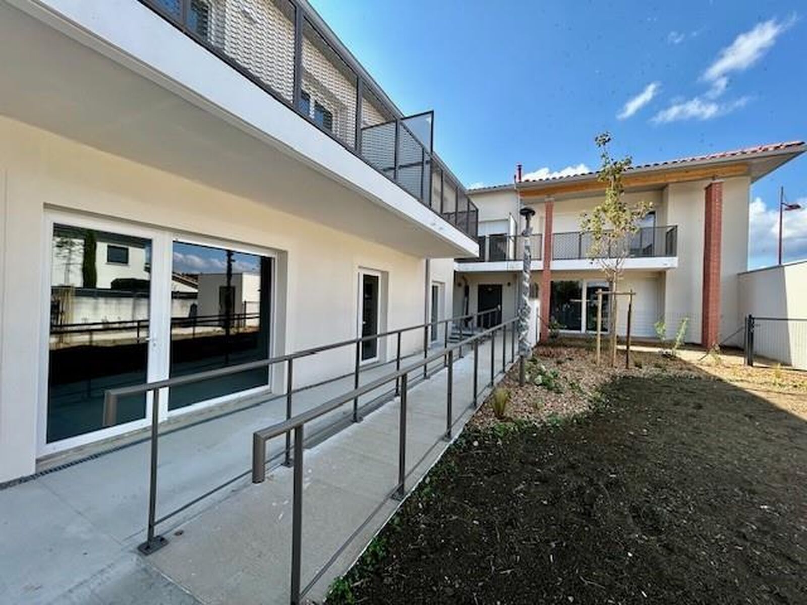 Locaux commerciaux - 31450 BELBERAUD