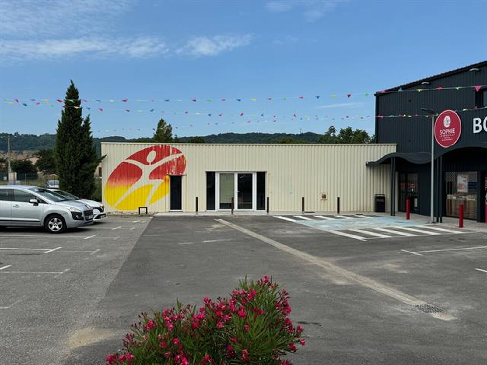 Locaux commerciaux - 09100 SAINT JEAN DU FALGA