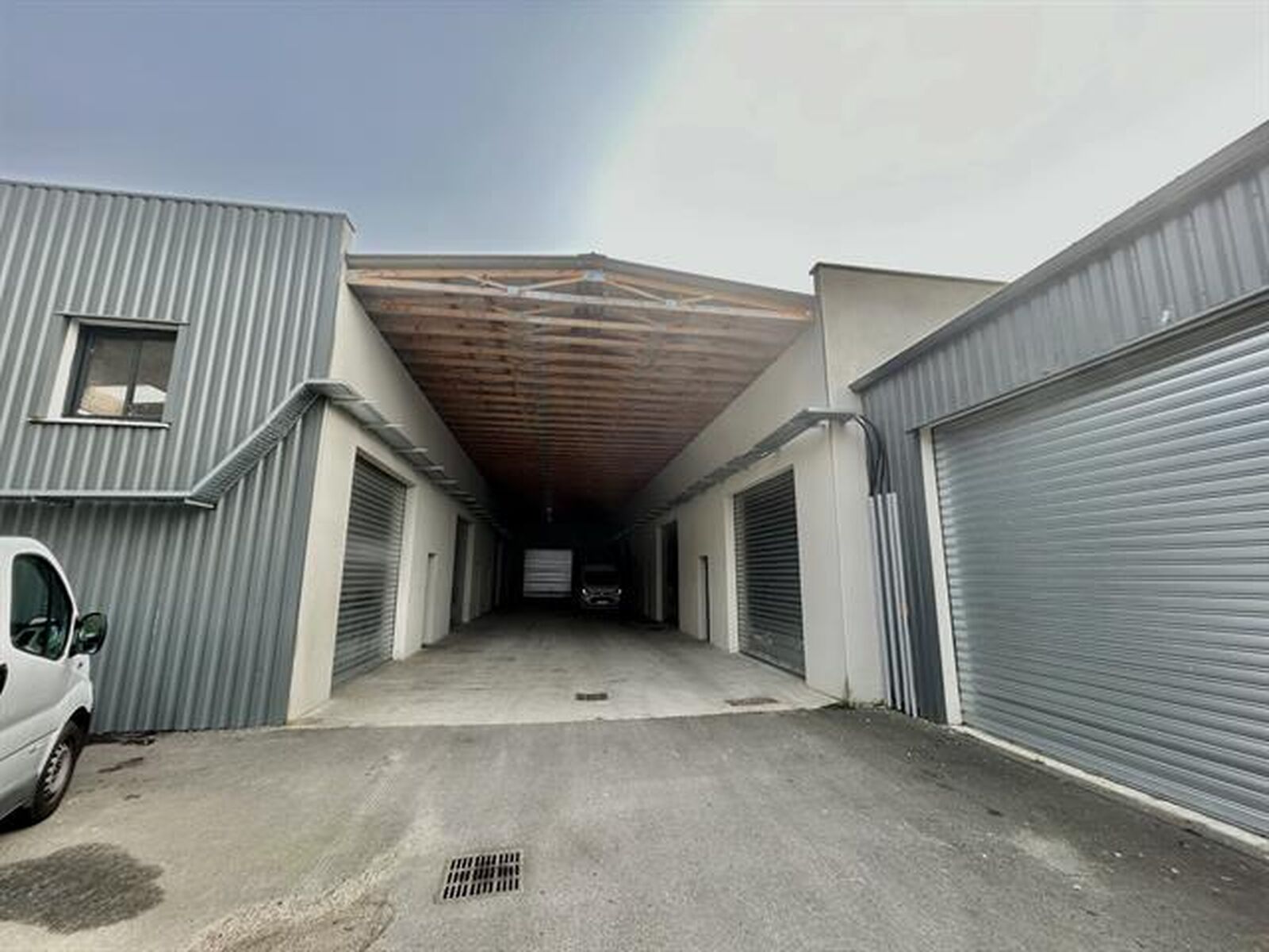 Locaux d'activité - 31140 PECHBONNIEU