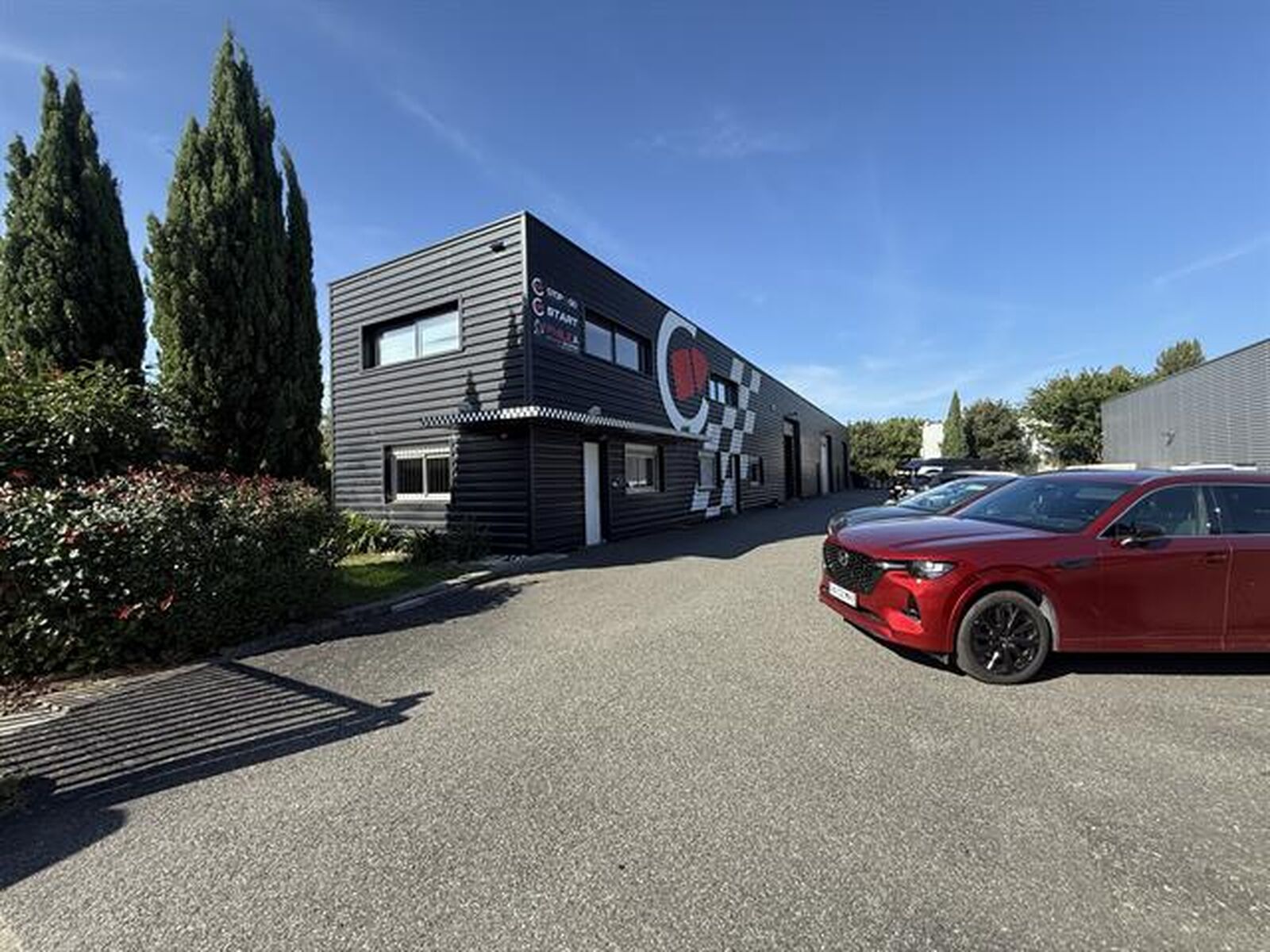 Locaux d'activité - 31850 MONTRABE