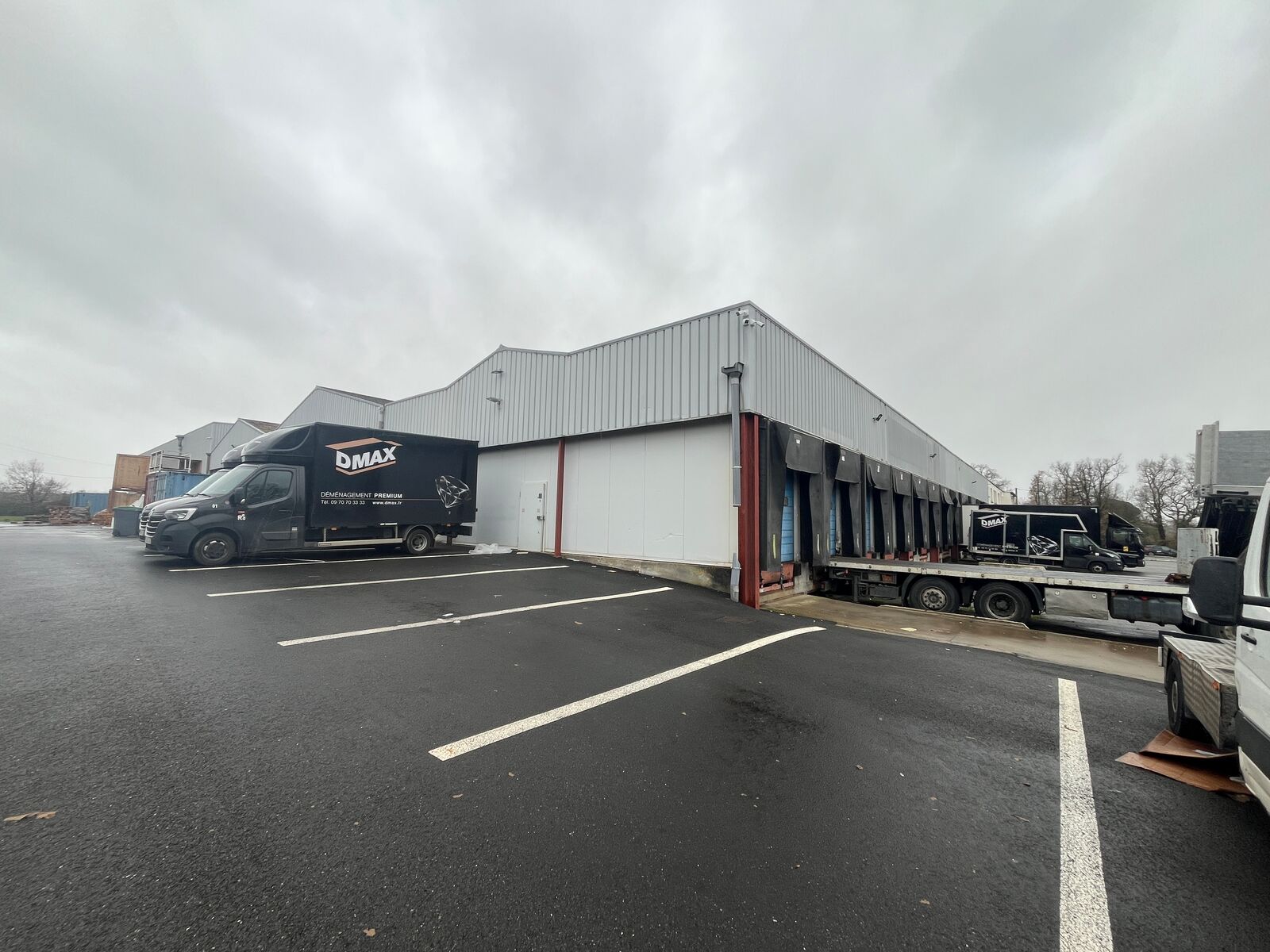 Entrepôts à GRENADE