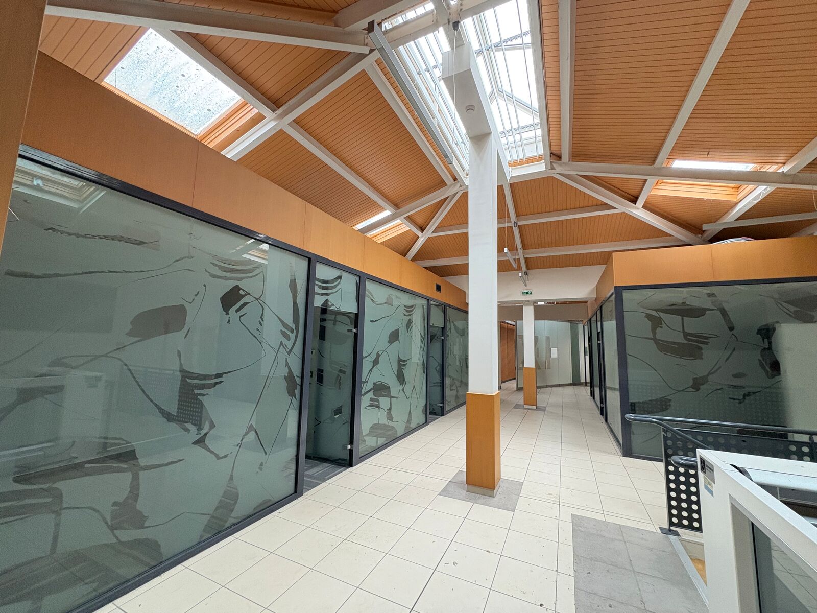 Locaux commerciaux à COLOMIERS