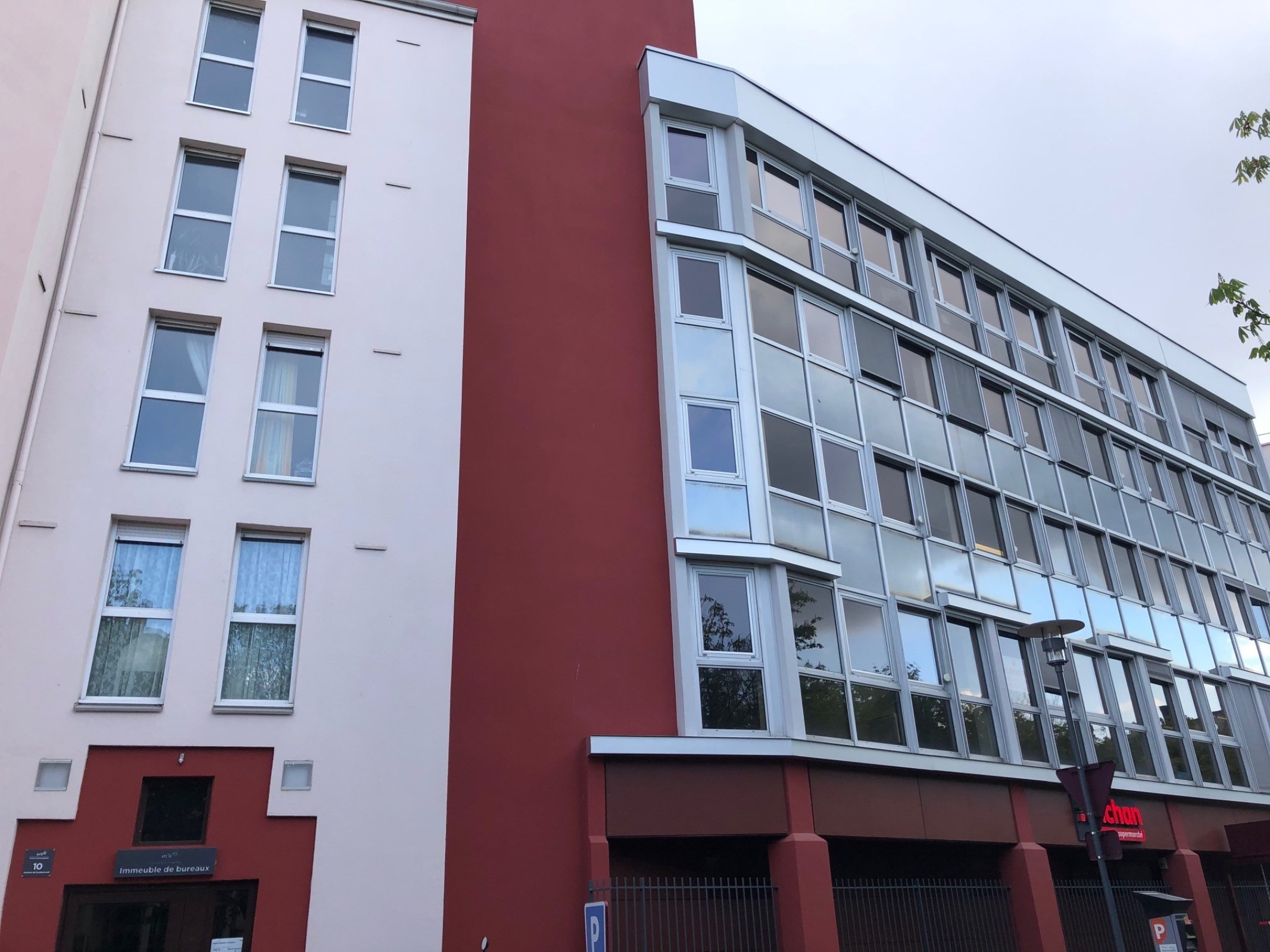 BUREAUX RENOVES AU CENTRE-VILLE DE SCEAUX - 