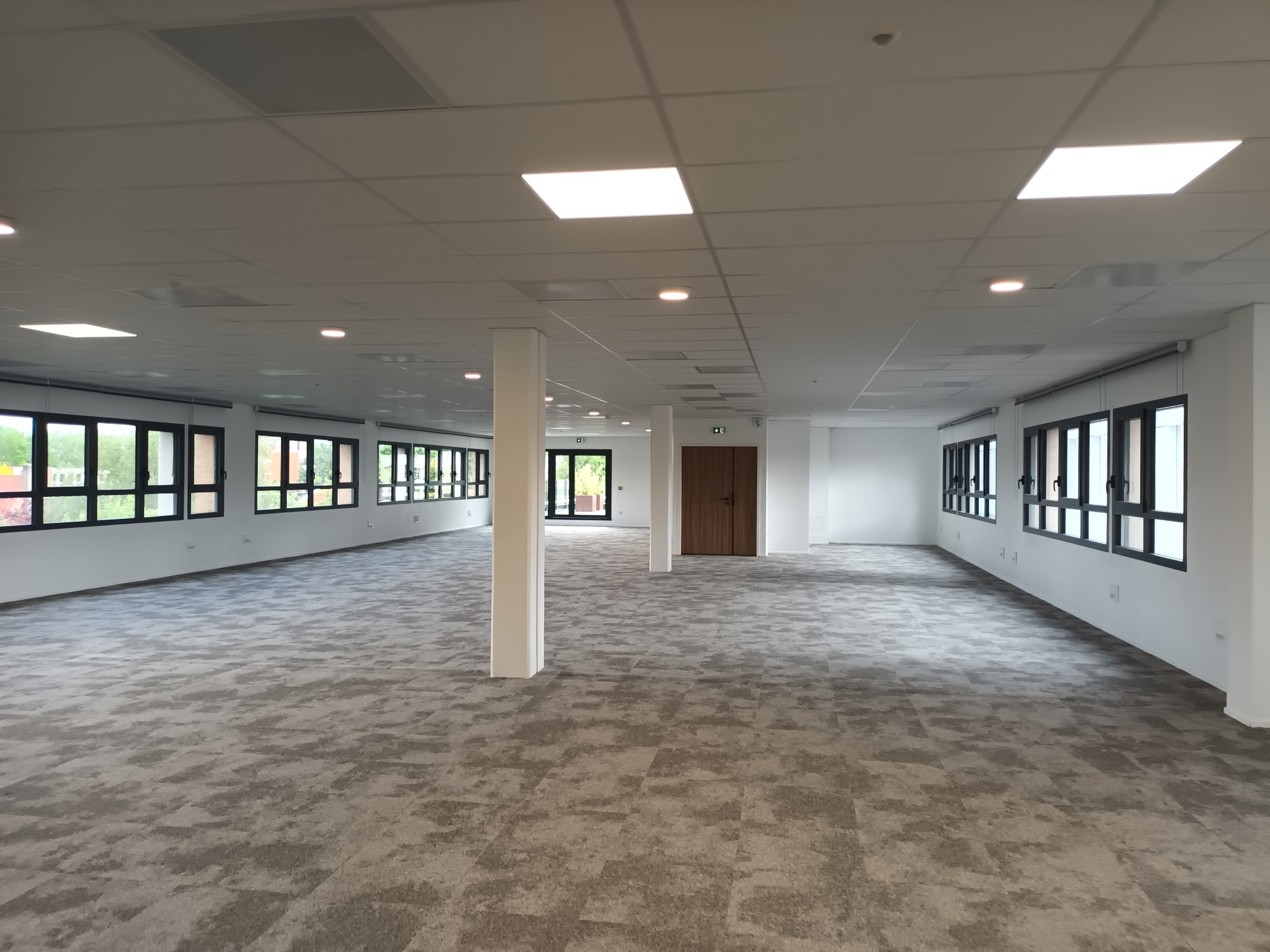 BUREAUX NEUFS  PROXIMITE METRO - 