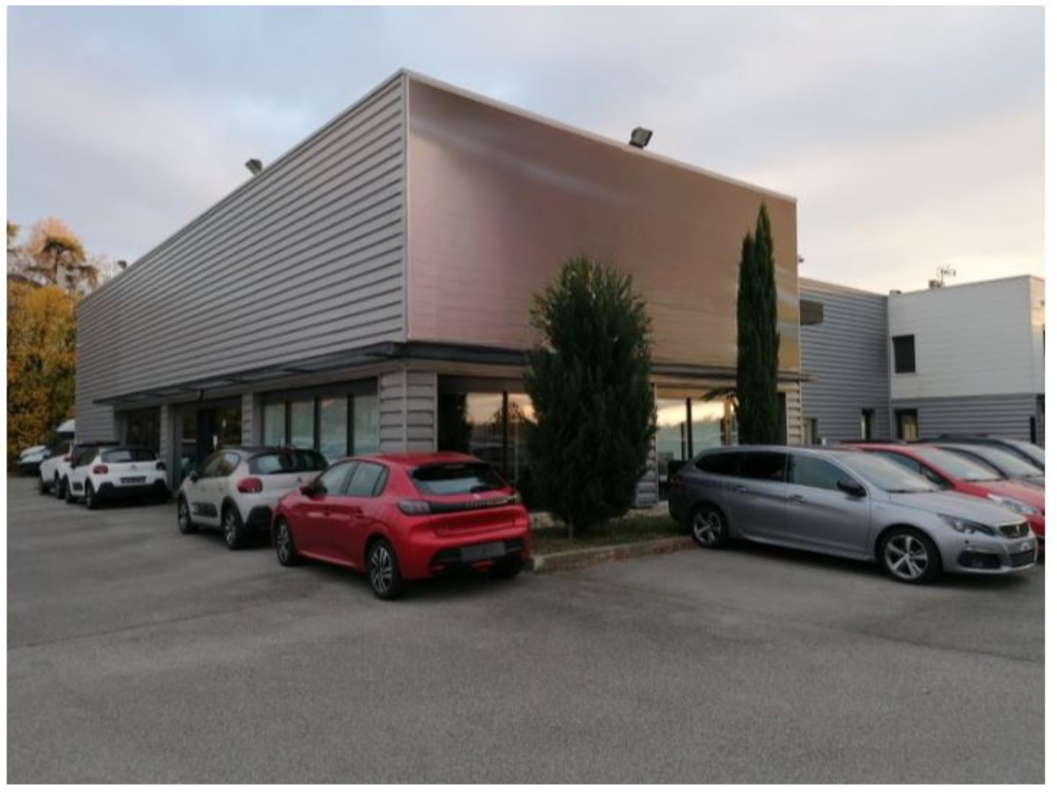 SHOWROOM AVEC VISIBILITE : ACTI AUTO POSSIBLE - 