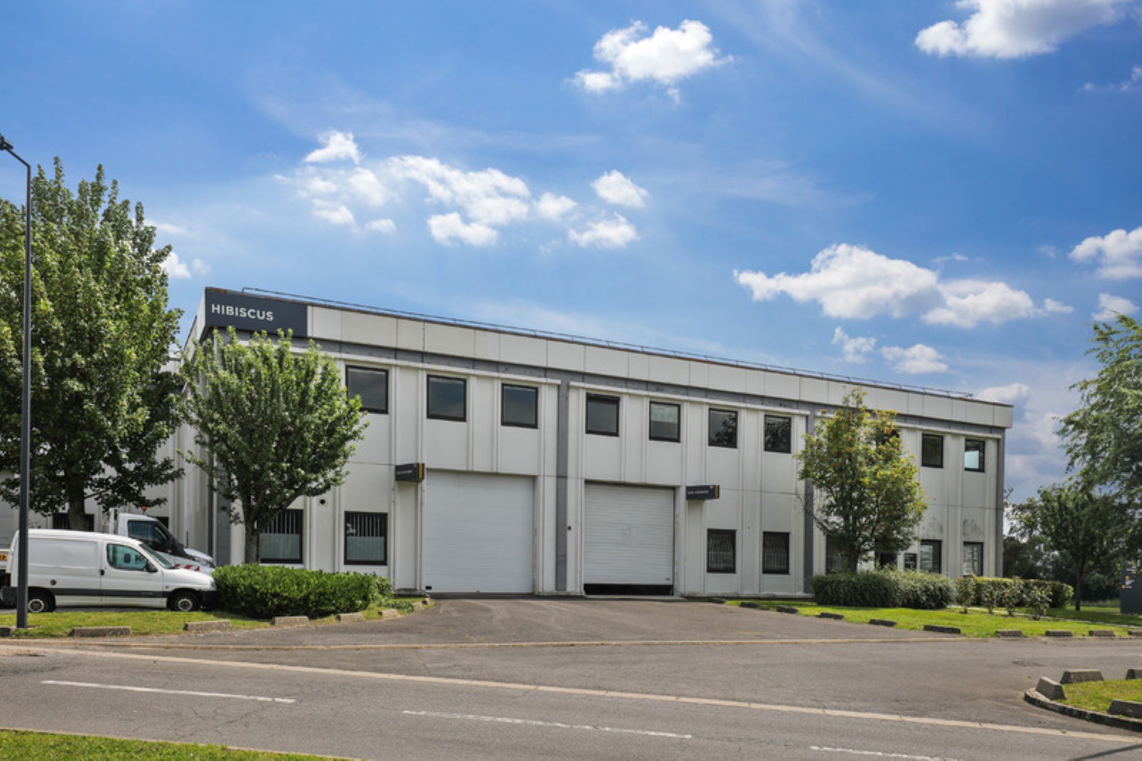 Bureaux dans un parc avec services - Surfaces de bureaux dans un parc avec services de proximités