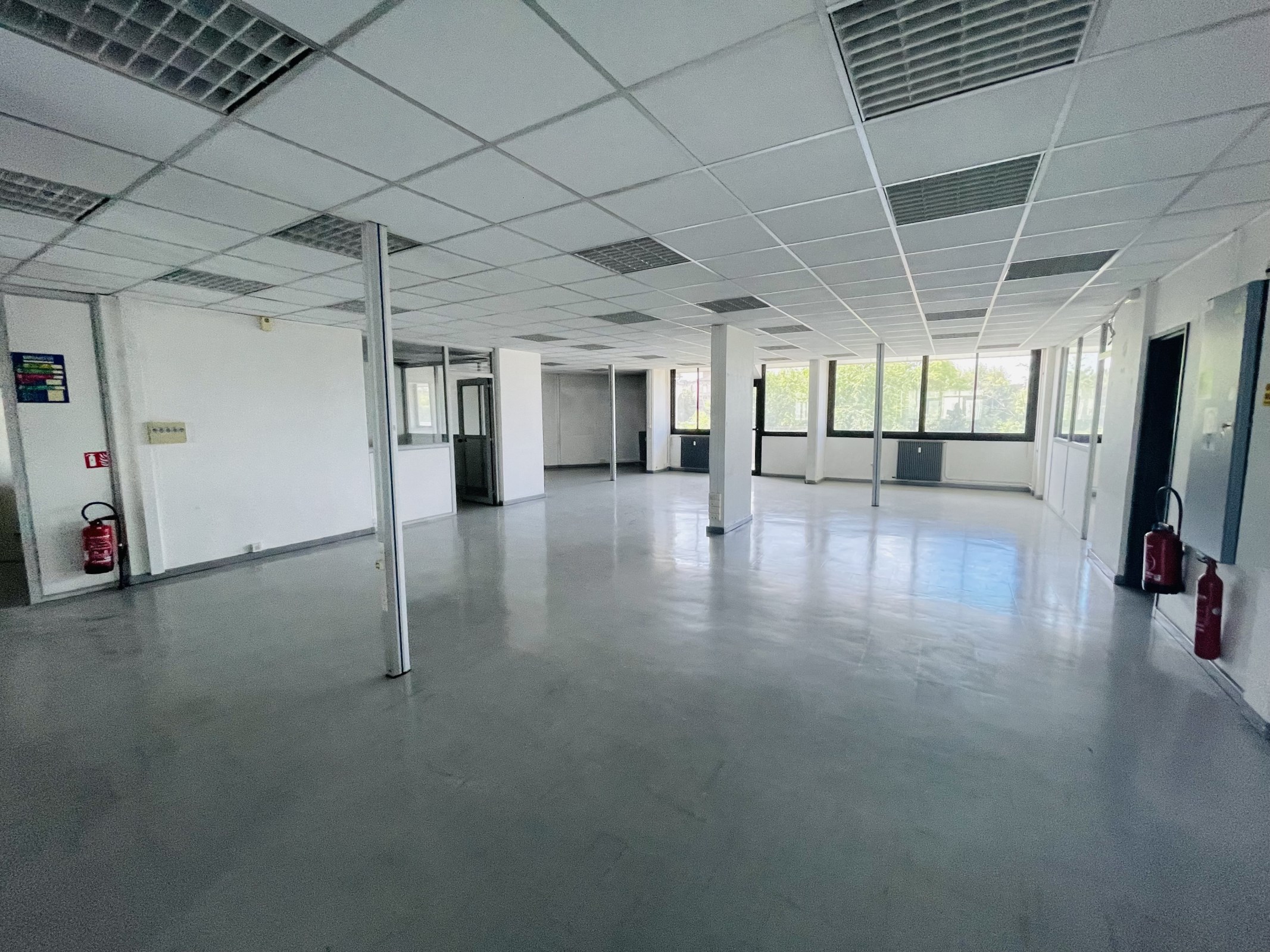 A vendre Bureaux Livry-sur-Seine