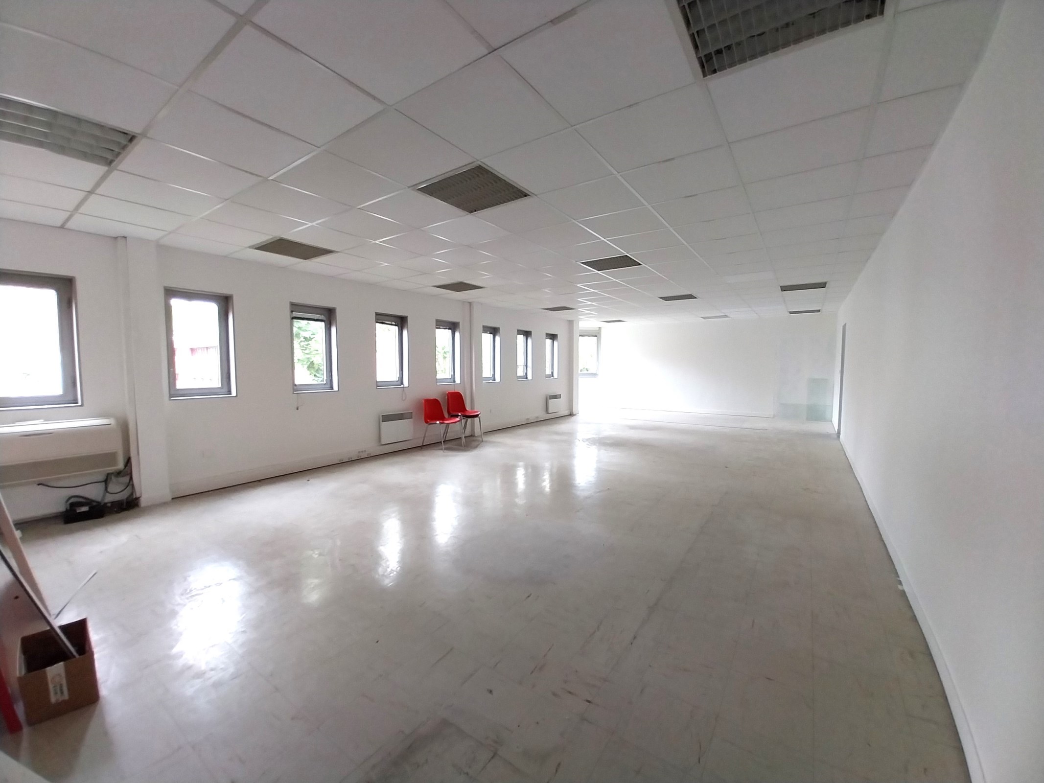 A louer Bureaux Montigny-le-Bretonneux