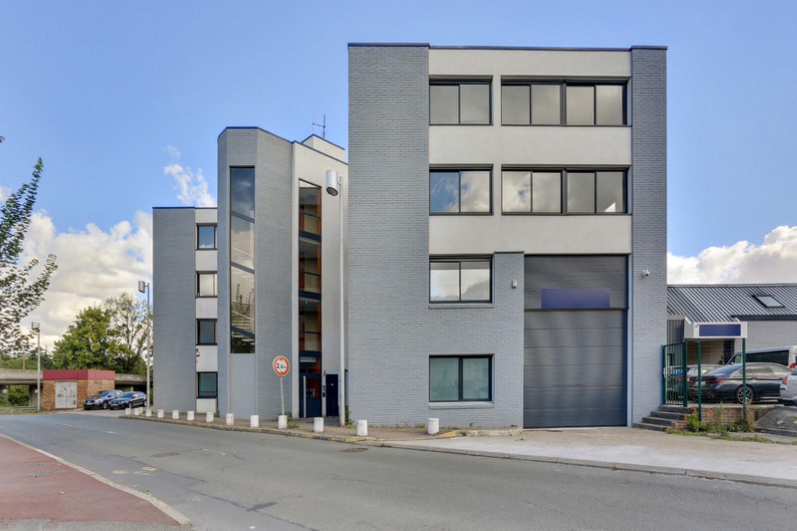 Bureaux à Louer, zone franche - 