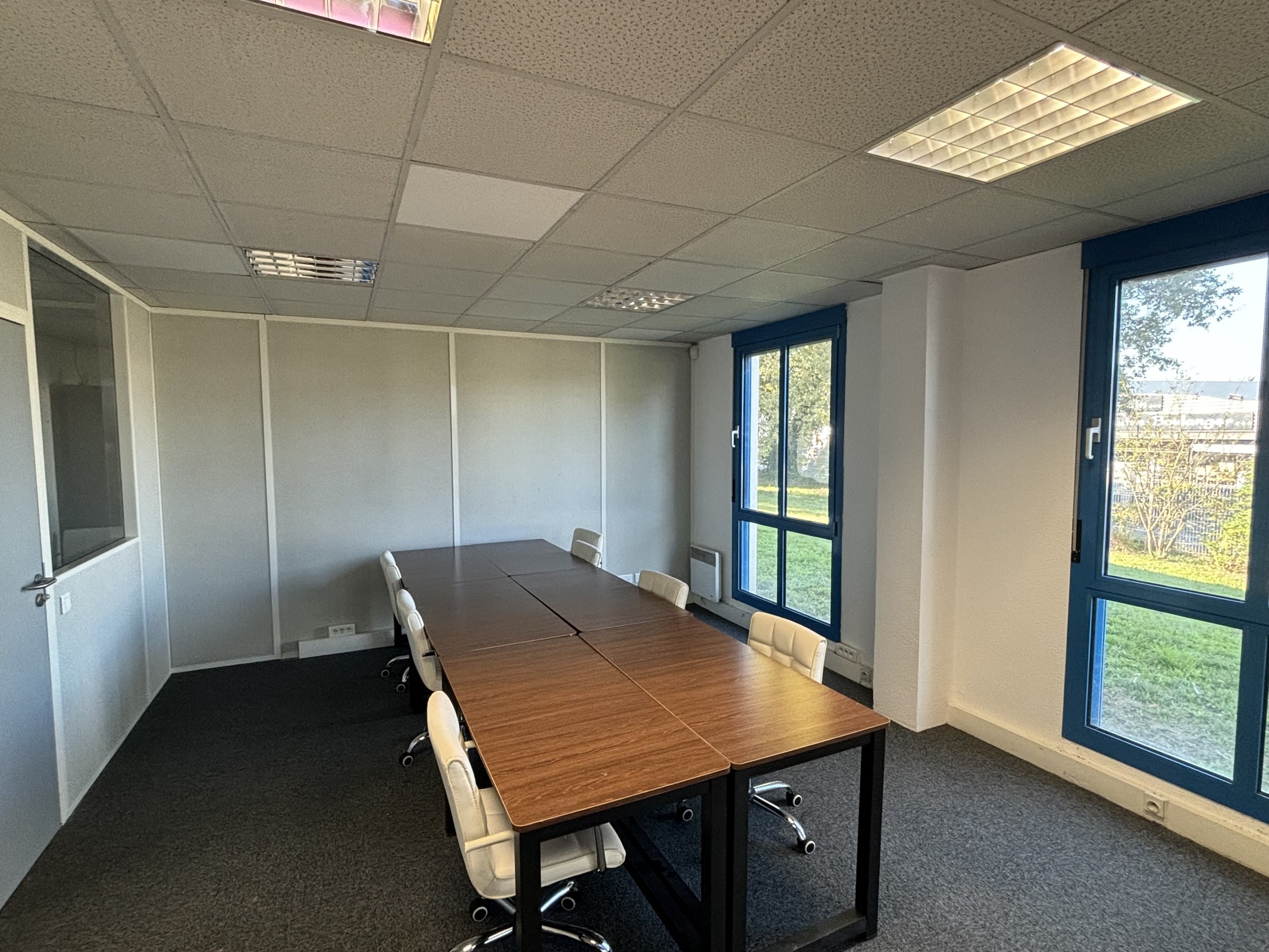 Surface de bureaux adaptable - Parc tertiaire - 