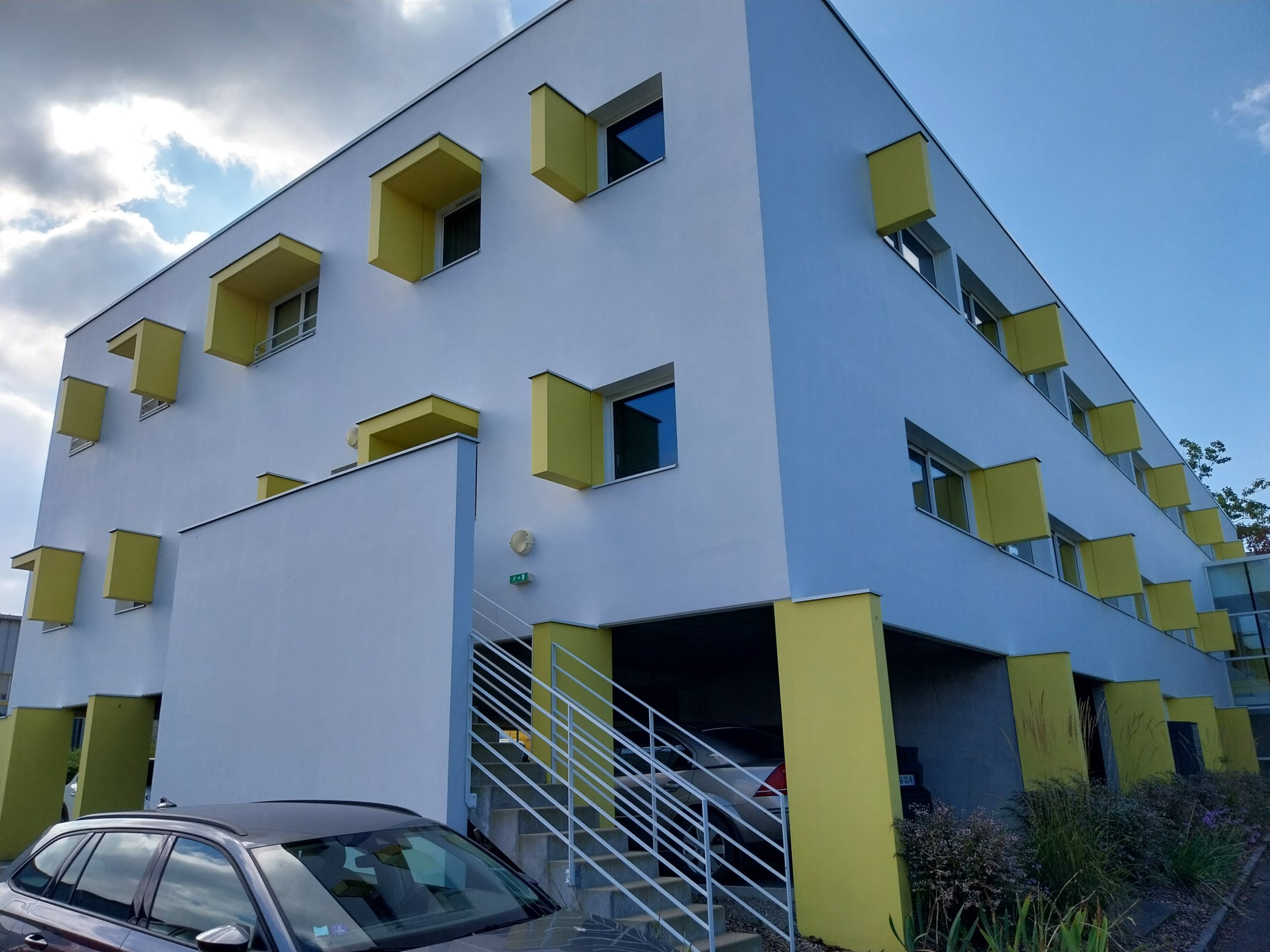 BUREAUX A LOUER - BOUGUENAIS 250m² - 