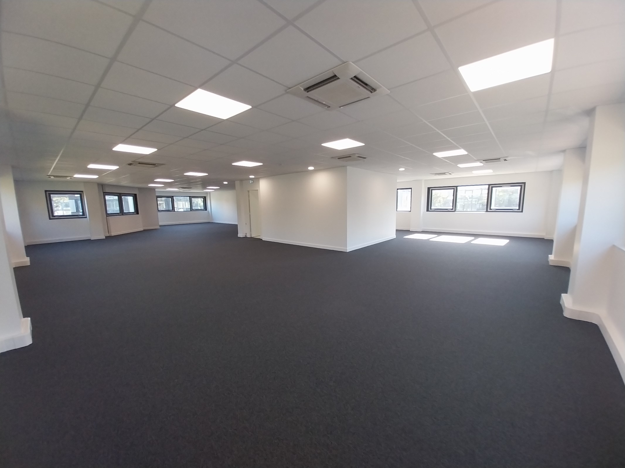 BUREAUX RENOVES - NANTES NORD-EST - 