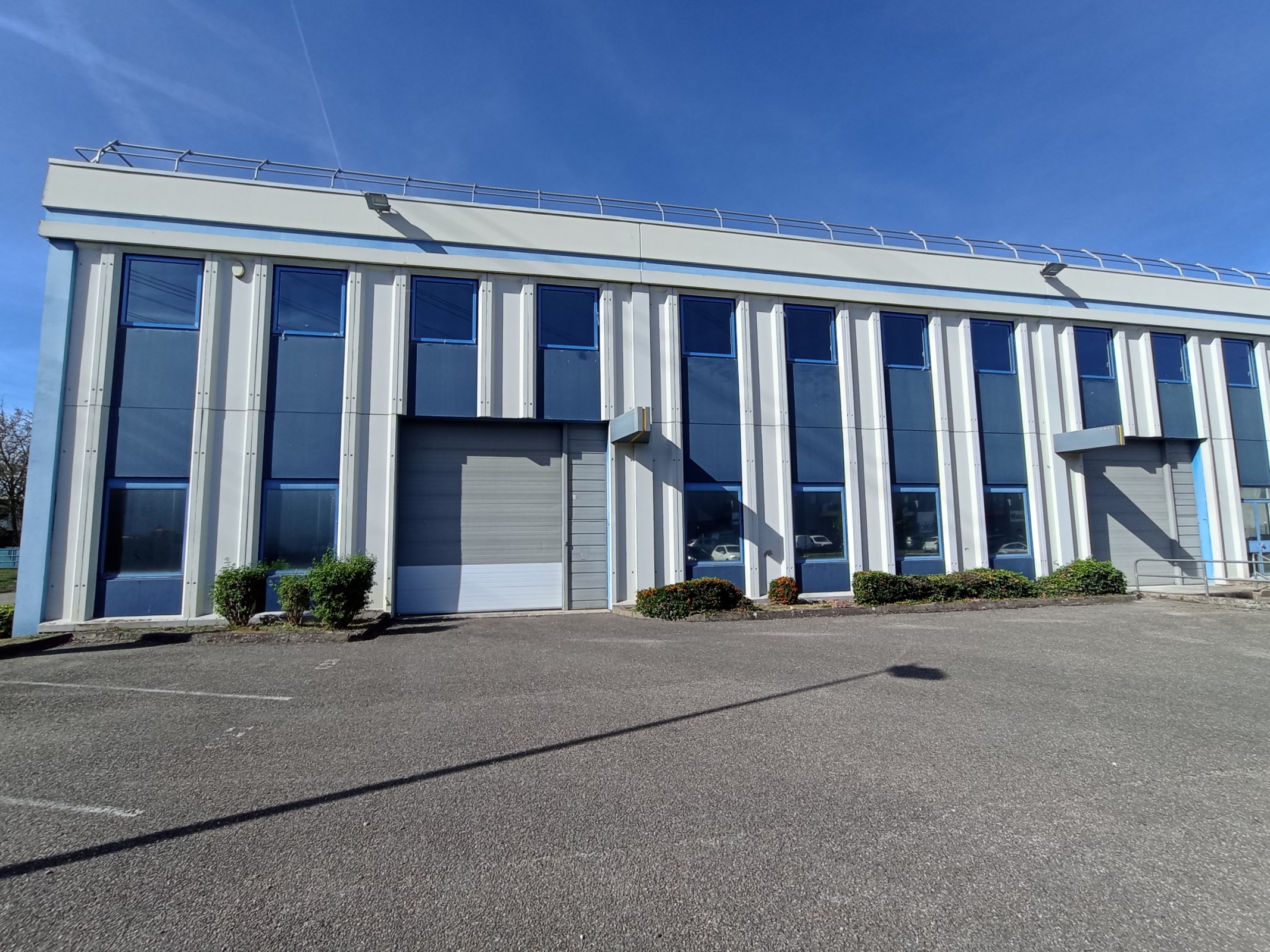 A vendre / à louer Bureaux Saint-Quentin-Fallavier