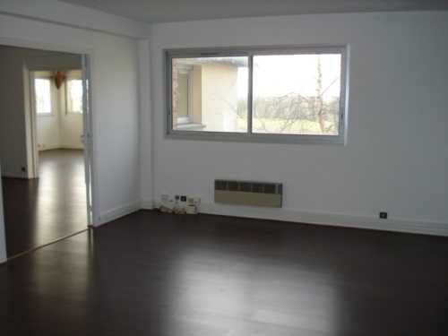 Photo du bien : à Vendre ou à Louer Bureaux 77600 CHANTELOUP EN BRIE offre 265784