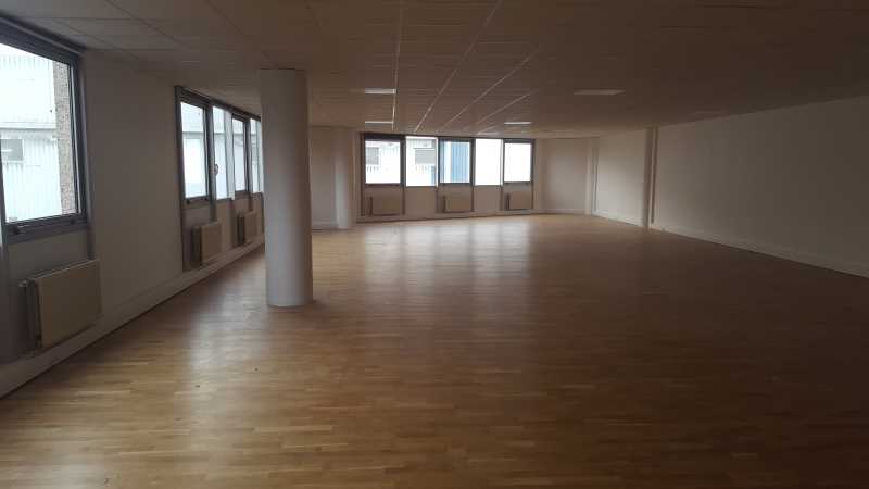 Photo du bien : à Louer Bureaux et Activités 92000 NANTERRE offre 266997