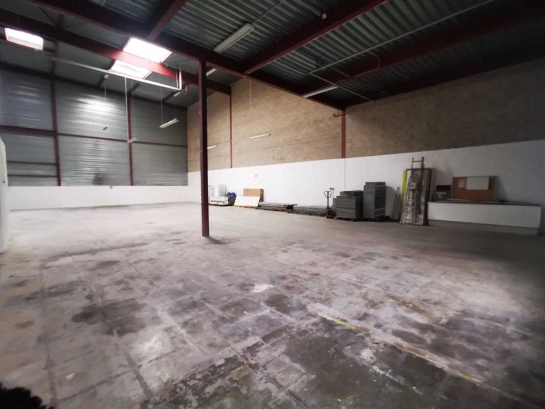Photo du bien : à Louer Activités et Bureaux 77144 MONTEVRAIN offre 483658