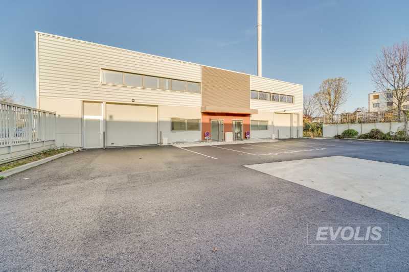 Photo du bien : à Louer Activités et Bureaux 91350 GRIGNY offre 514158