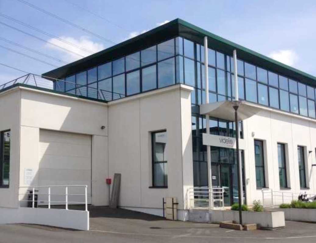 Photo du bien : à Louer Activités et Bureaux 92390 VILLENEUVE LA GARENNE offre (...)