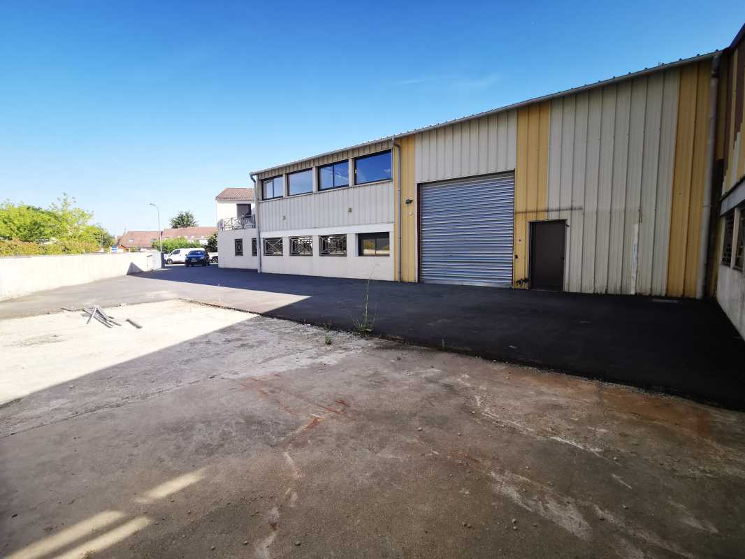 Photo du bien : à Louer Locaux d'activité 77600 CHANTELOUP EN BRIE offre 539691