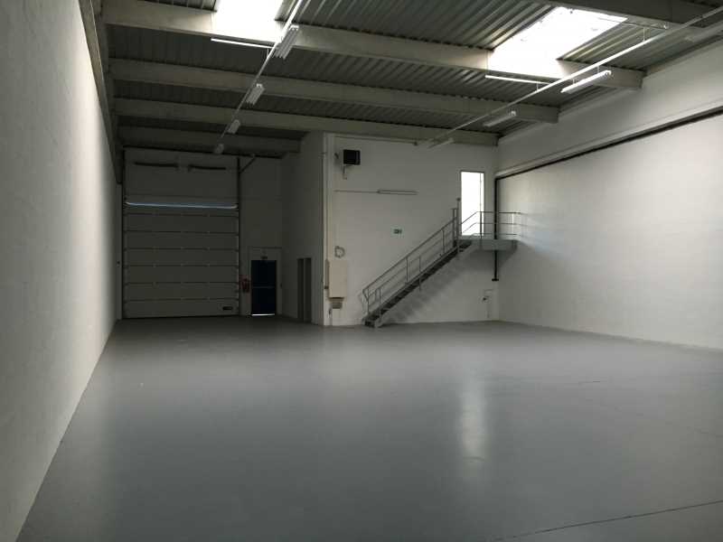 Photo du bien : à Louer Activités et Bureaux 95310 SAINT OUEN L'AUMONE offre (...)