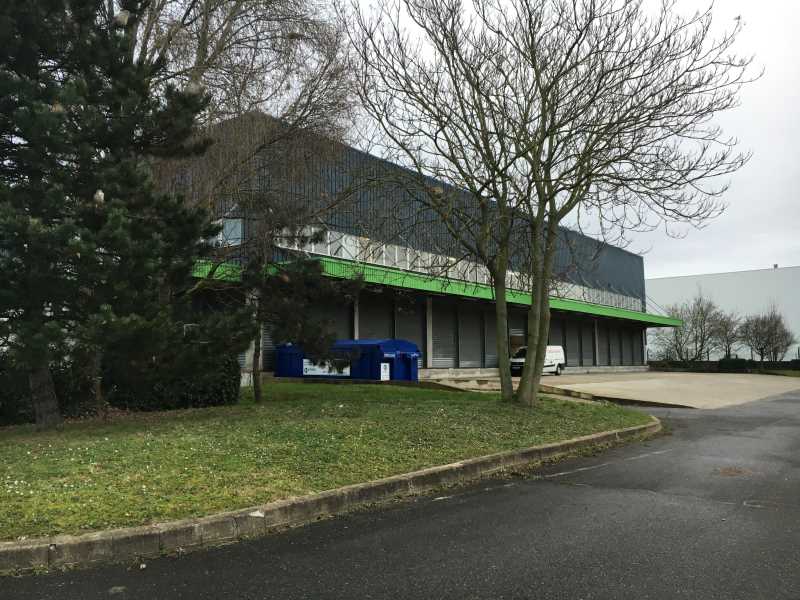 Photo du bien : à Louer Entrepôt et Bureaux 95310 SAINT OUEN L'AUMONE offre (...)