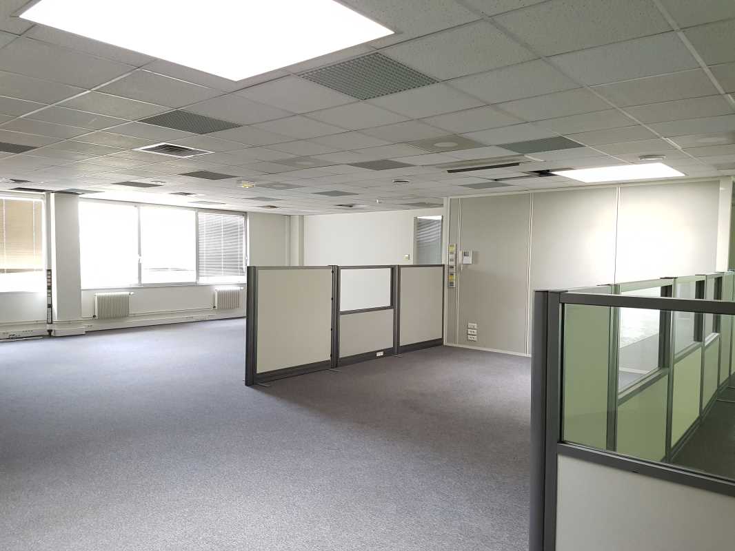 Photo du bien : à Vendre Bureaux 93420 VILLEPINTE offre 598794