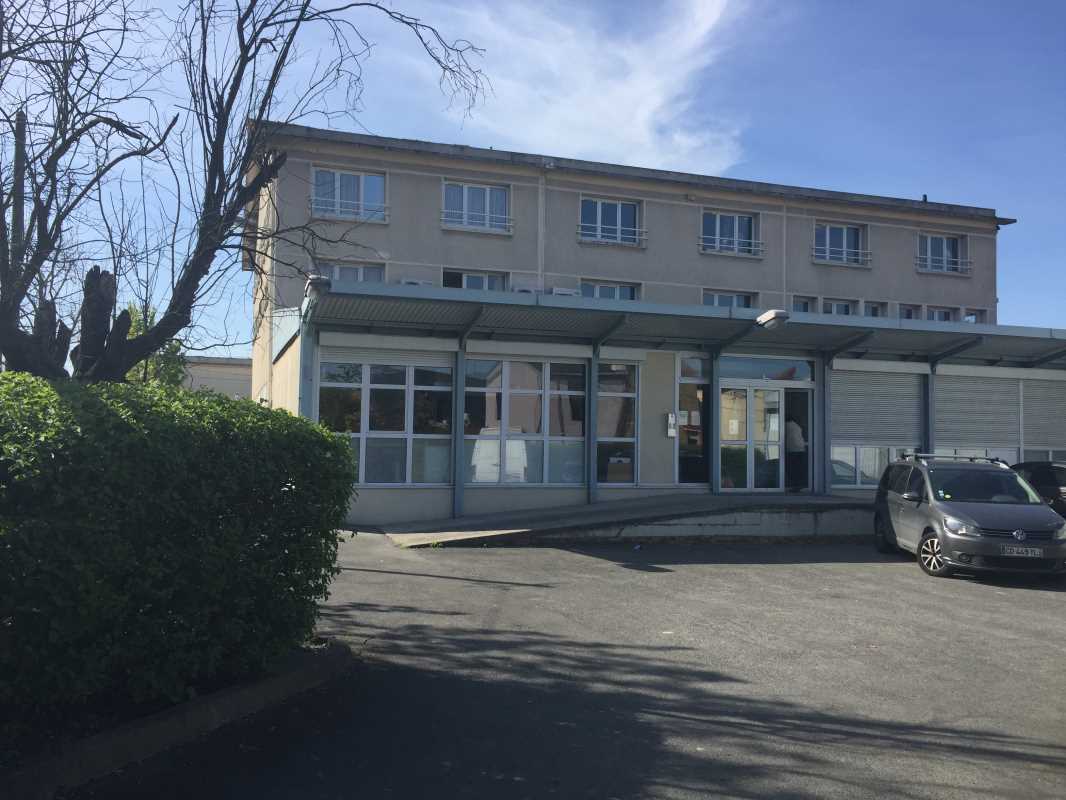 Photo du bien : à Vendre Locaux d'activité 93100 MONTREUIL offre 630465