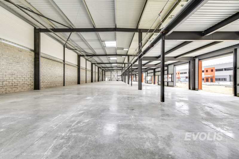Photo du bien : à Vendre ou à Louer Locaux d'activité 91120 PALAISEAU offre (...)