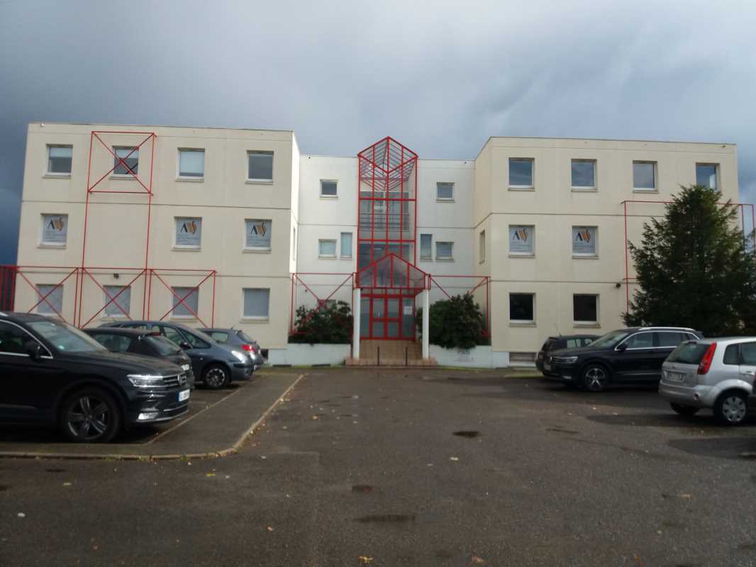 Photo du bien : à Louer Bureaux 78310 COIGNIERES offre 663975