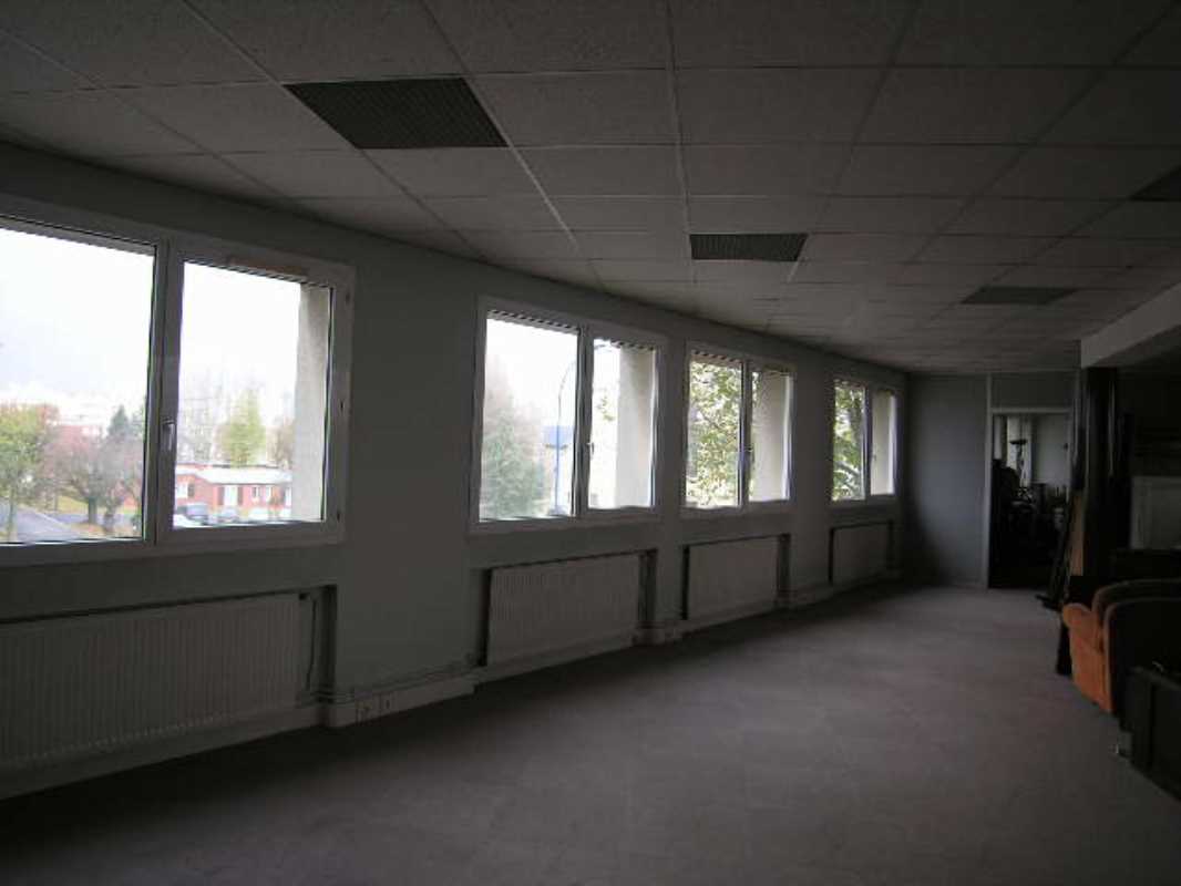Photo du bien : à Louer Bureaux 92140 CLAMART offre 671075