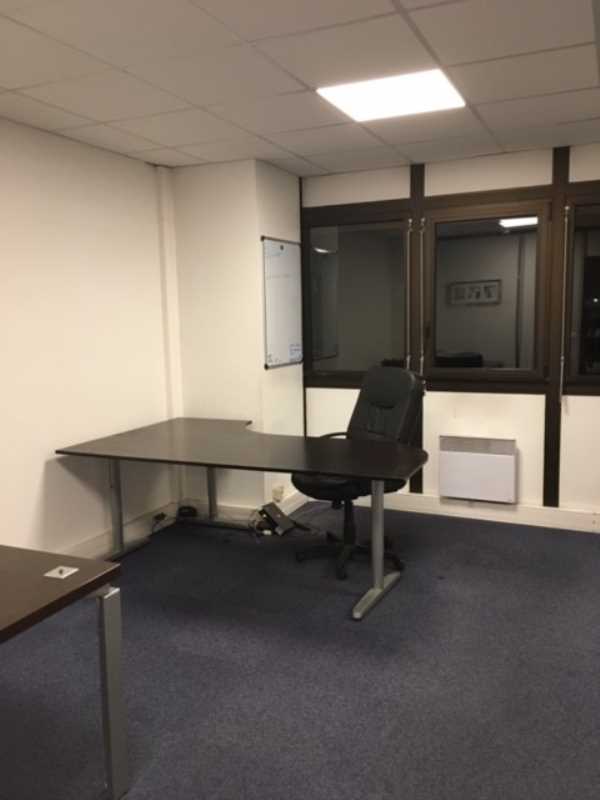 Photo du bien : à Louer Bureaux 91370 VERRIERES LE BUISSON offre 674884
