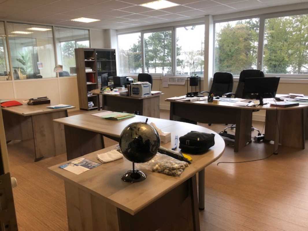 Photo du bien : à Louer Bureaux 95310 SAINT OUEN L'AUMONE offre 683372