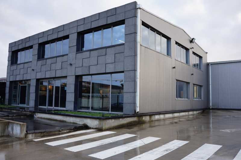 Photo du bien : à Louer Locaux d'activité 93320 LES PAVILLONS SOUS BOIS offre (...)