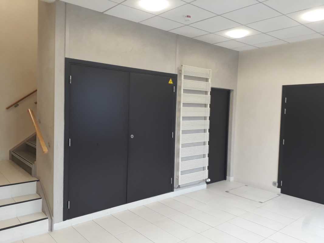 Photo du bien : à Louer Bureaux 91140 VILLEBON SUR YVETTE offre 691745