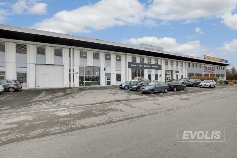 Photo du bien : à Vendre ou à Louer Entrepôt et Locaux d'activité 91090 LISSES offre (...)