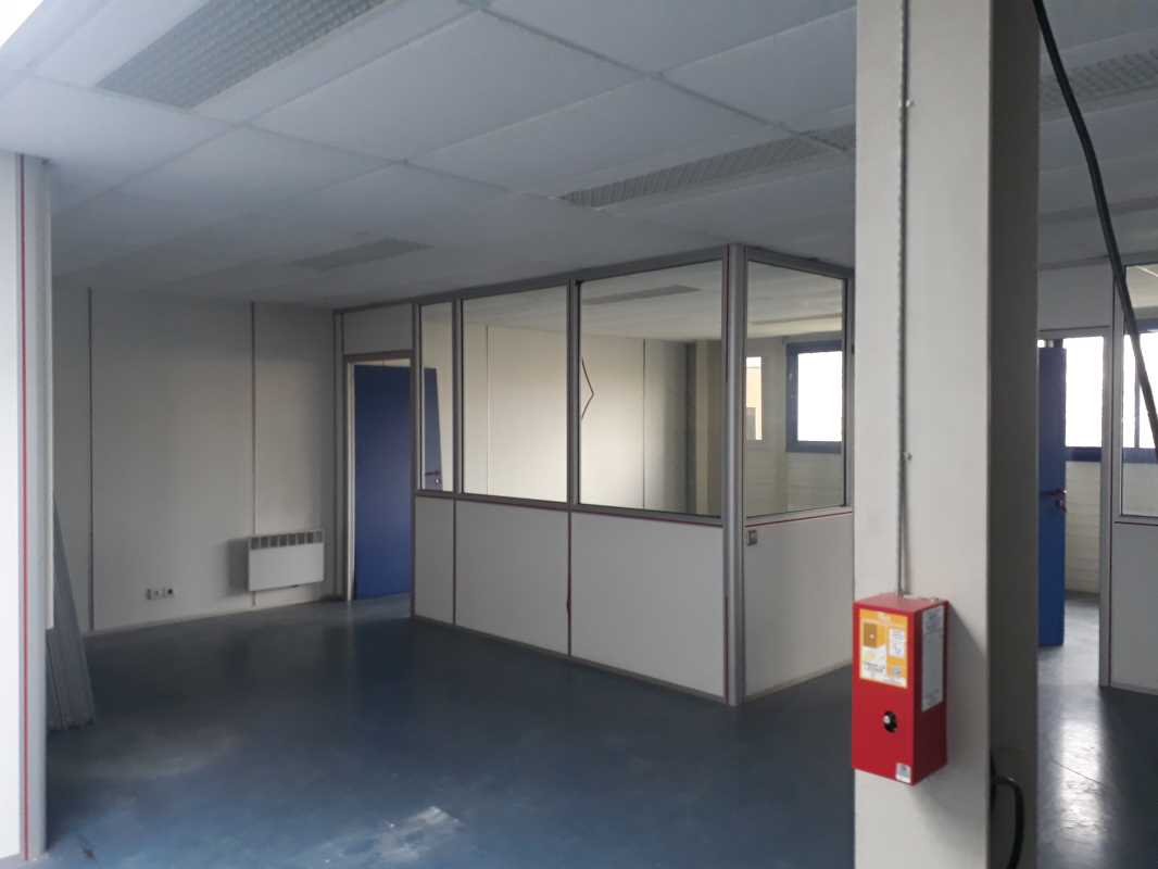 Photo du bien : à Louer Activités et Bureaux 91460 MARCOUSSIS offre 694613