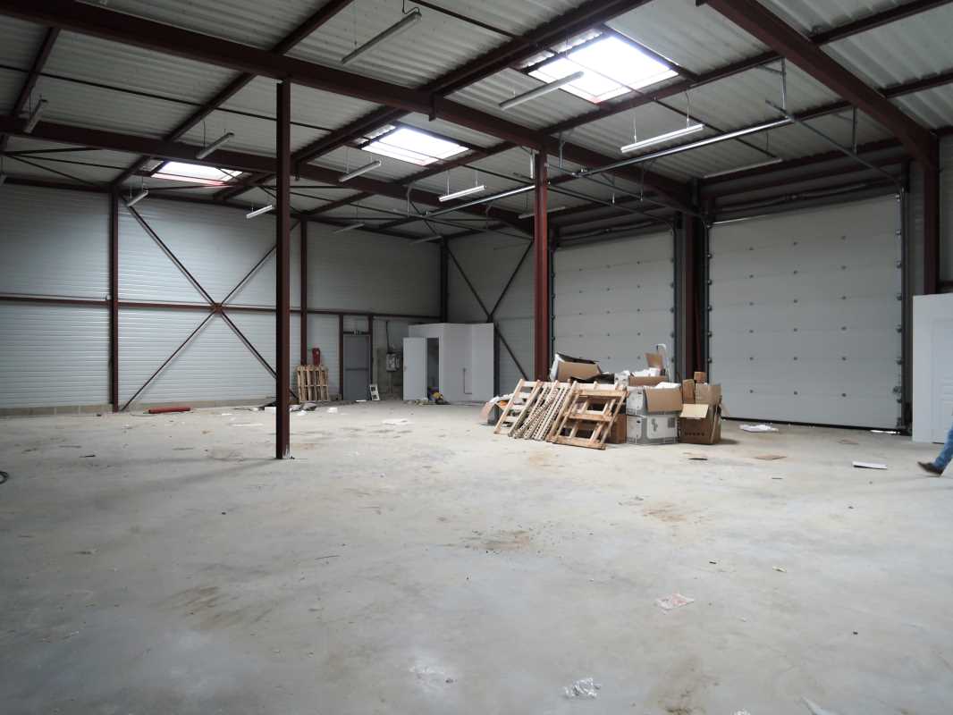 Photo du bien : à Louer Locaux d'activité 77610 FONTENAY TRESIGNY offre 717020