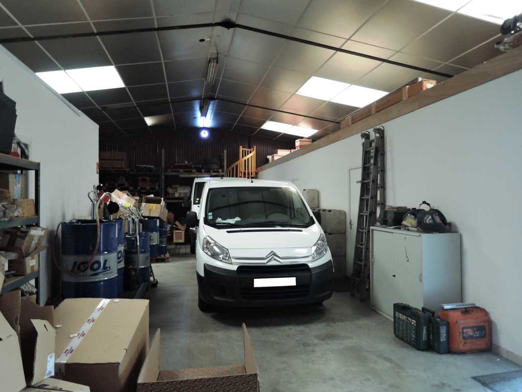 Photo du bien : à Vendre Locaux d'activité 77220 TOURNAN EN BRIE offre 717741