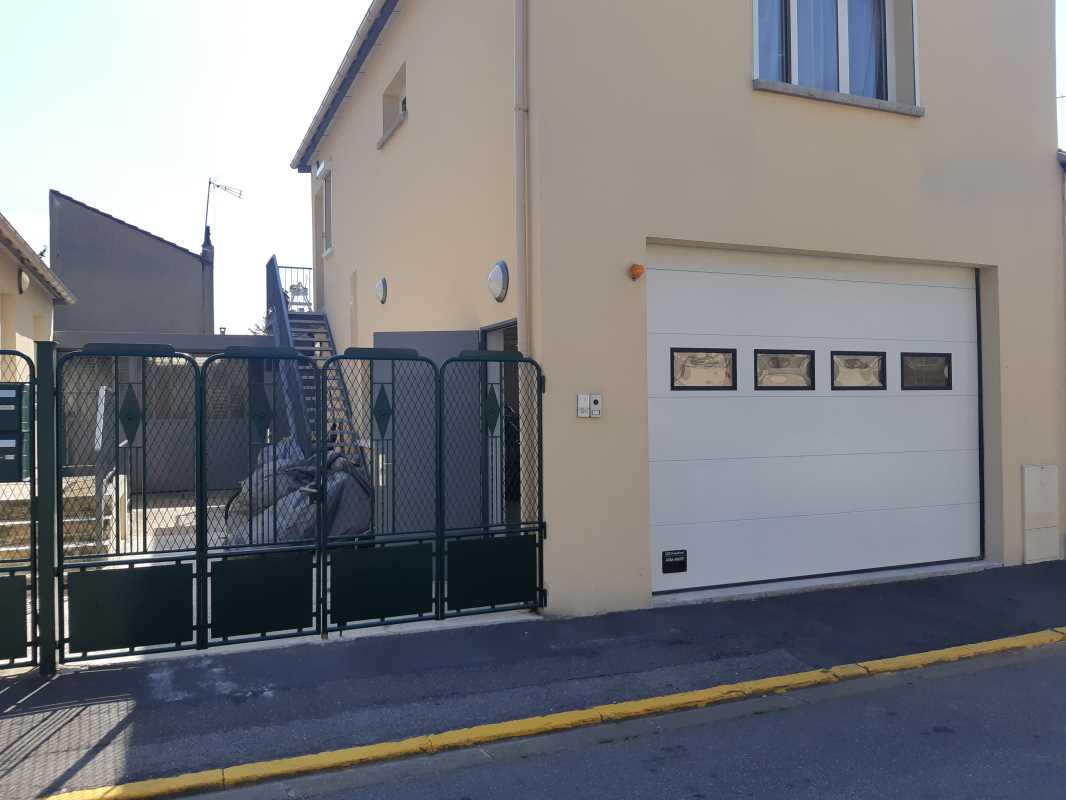 Photo du bien : à Louer Locaux d'activité 94600 CHOISY LE ROI offre 745519